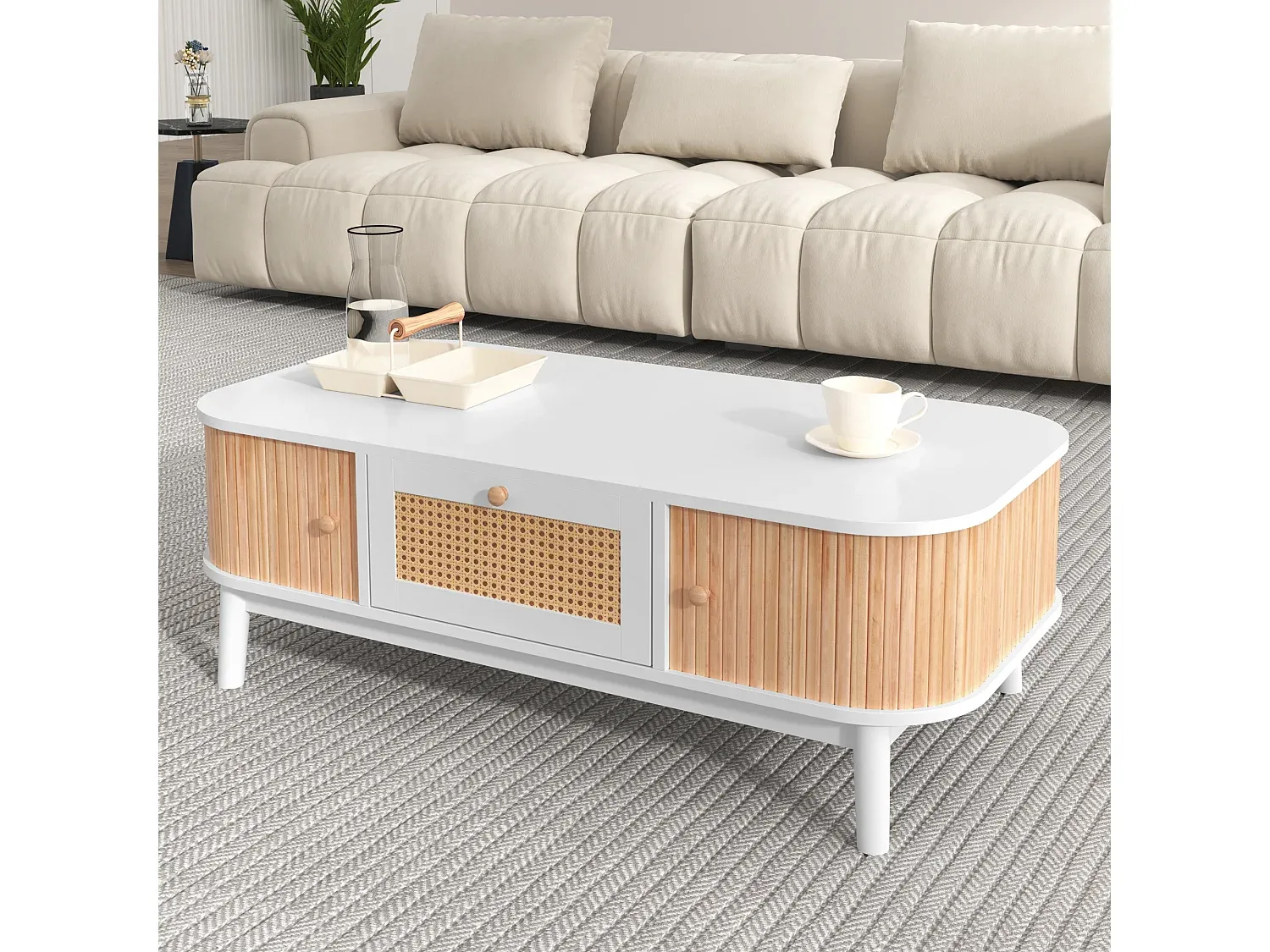 Moderner Couchtisch aus Rattan mit Stauraum