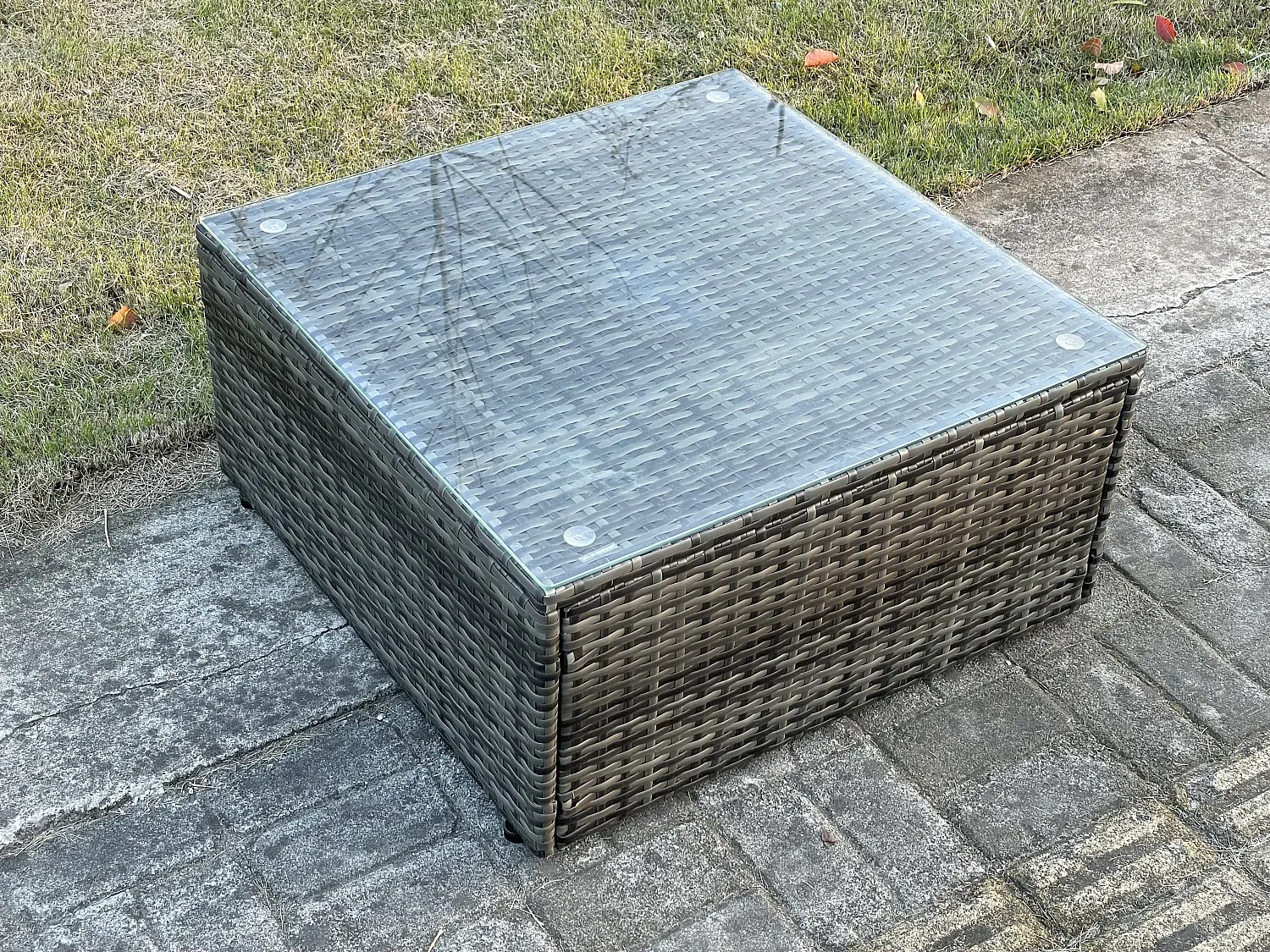 7-teiliges Rattan-Terrassenset mit Tisch und Sofa
