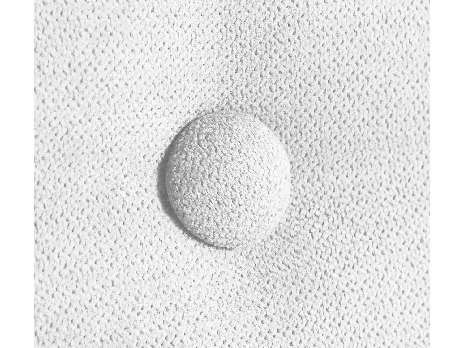 Glattes Stoffkopteil mit Knöpfen 160x105cm in Weiß