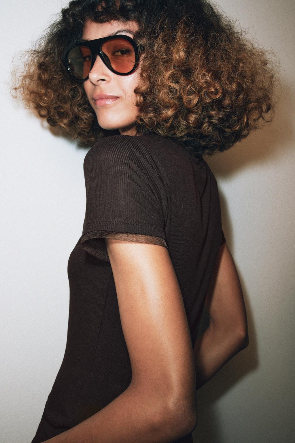 T-SHIRT WITH TULLE DETAIL