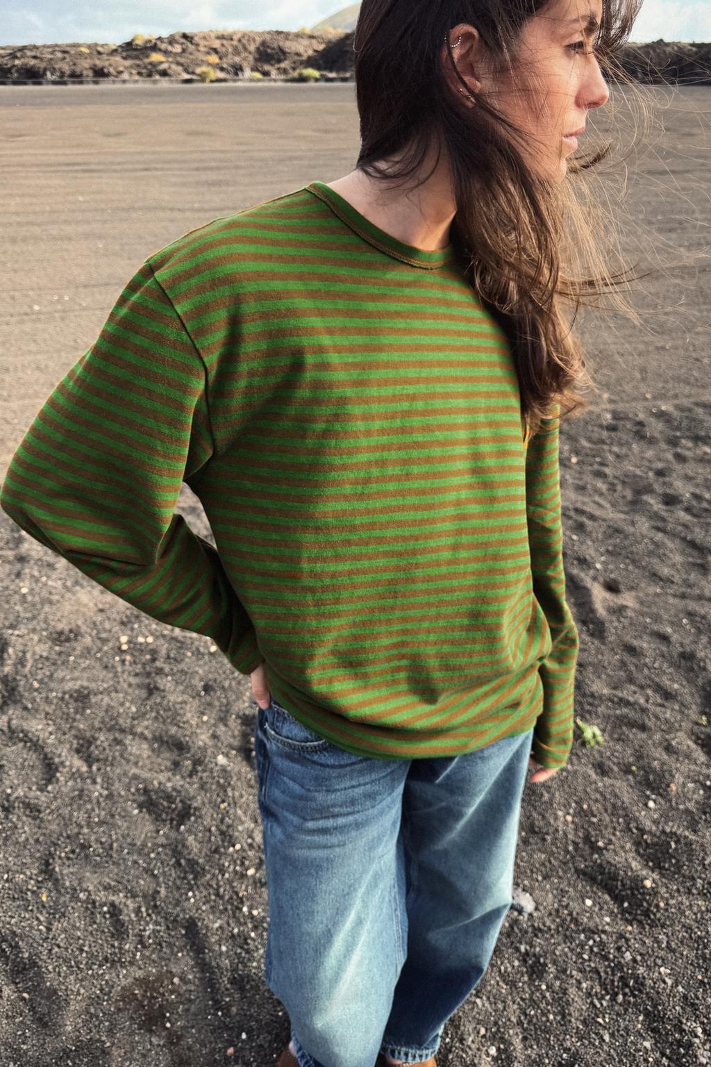 OVERSIZE STRIPED T-SHIRT