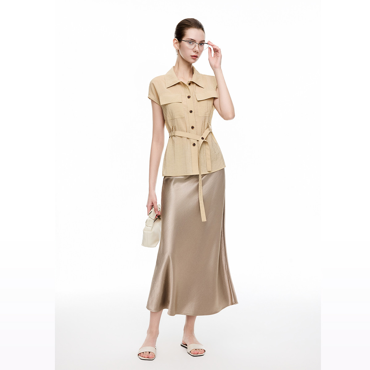 Waist-cinching shirt