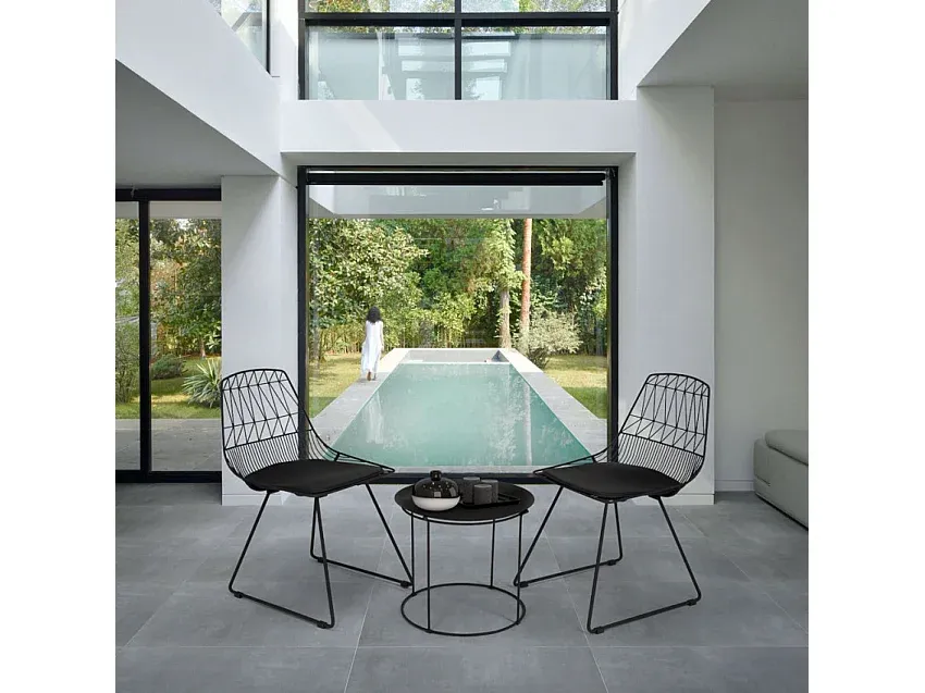 Moderner Tisch und Stuhl-Set für innen und außen, robustes Design, schwarz