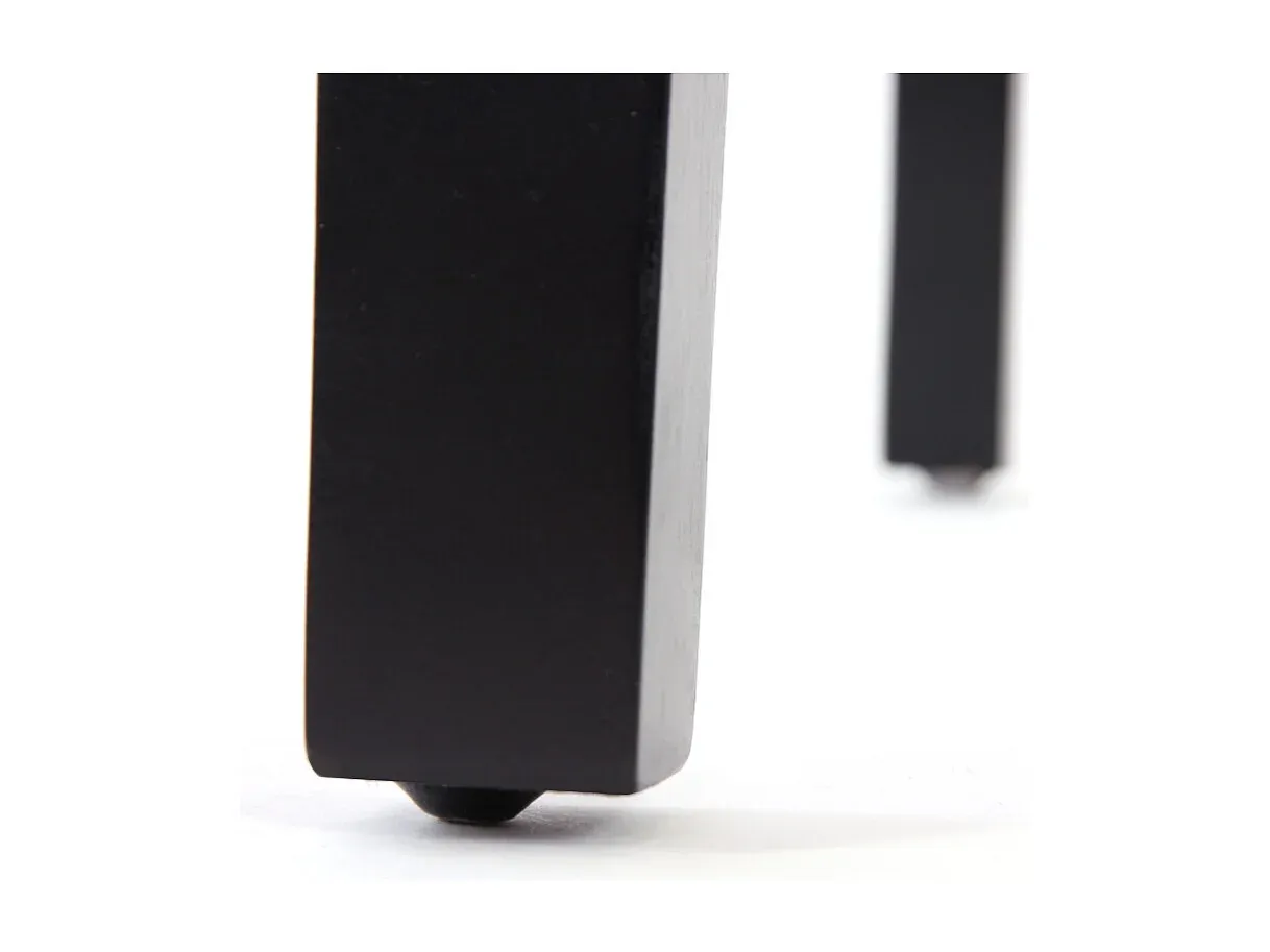 Moderner Esszimmerstuhl mit dunklen Beinen, Weiß