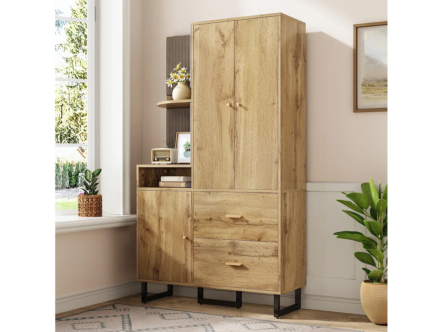 Kompaktes Garderobenmöbel mit Stauraum