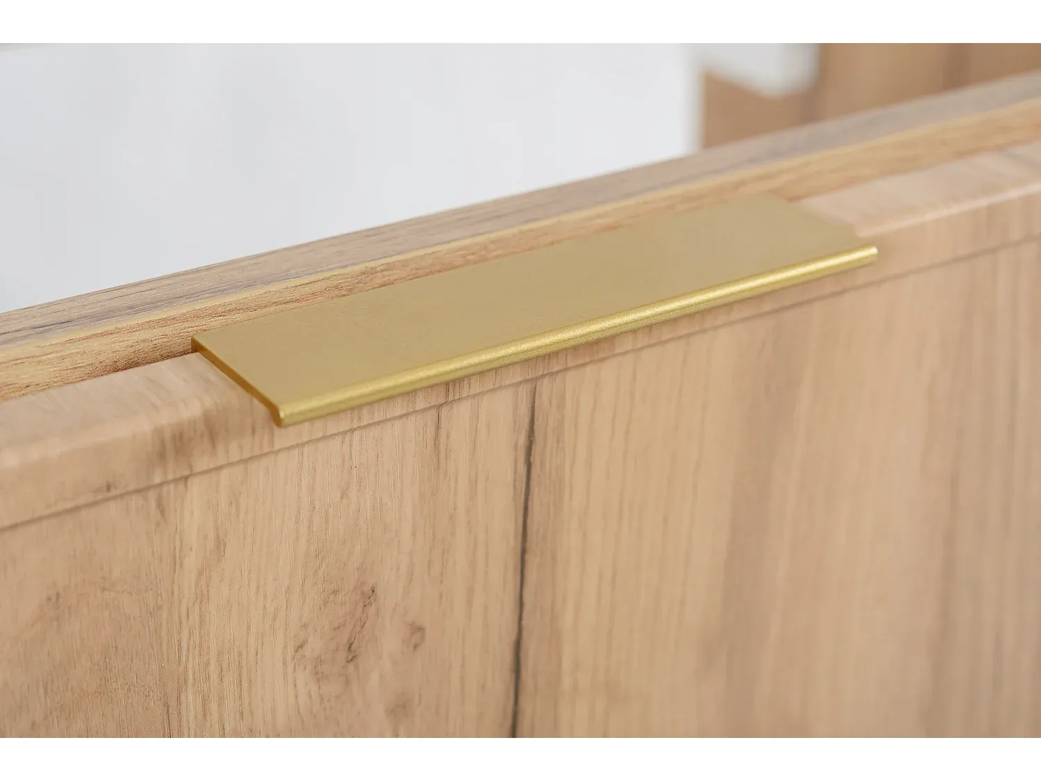 Moderner Badezimmerschrank mit goldenen Griffen, Eiche-Dekor, 120x46x57 cm