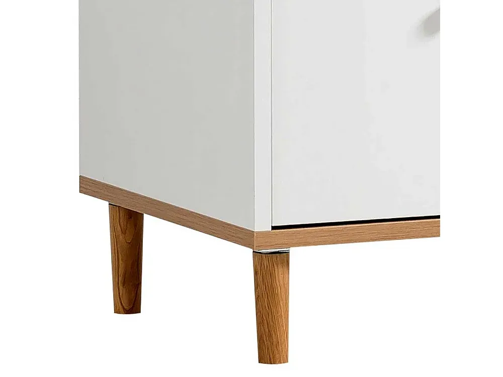 Moderne Hochkommode mit Vier Schubladen im Skandi-Stil