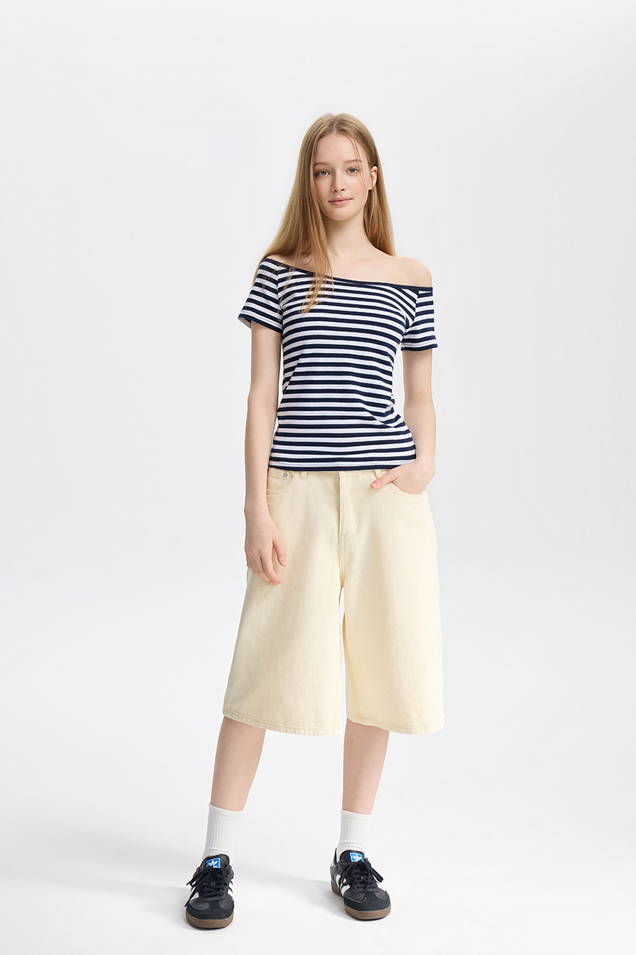 Striped Off-Shoulder Tee|yescci