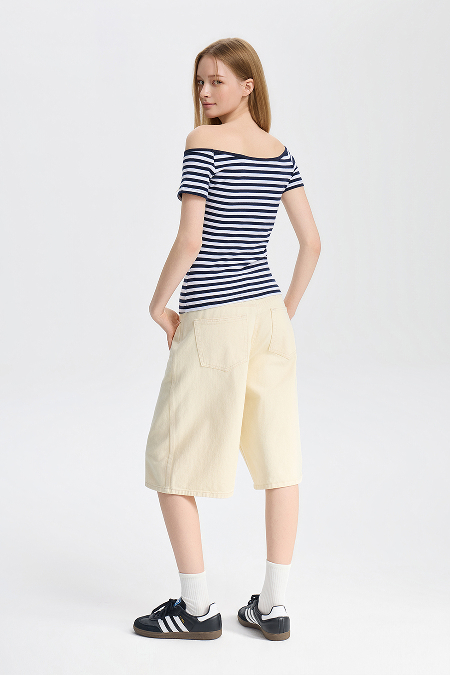 Striped Off-Shoulder Tee|yescci