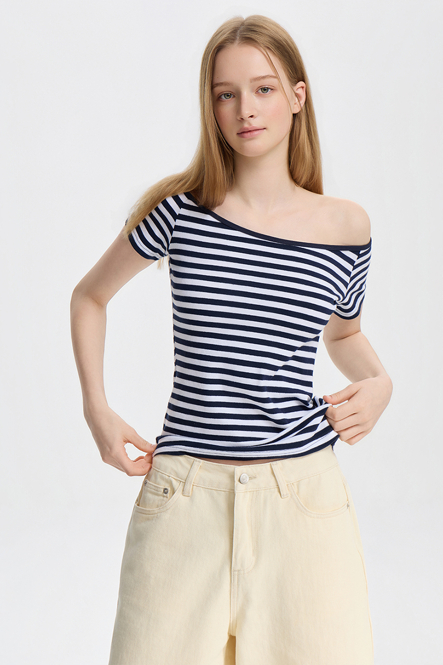 Striped Off-Shoulder Tee|yescci
