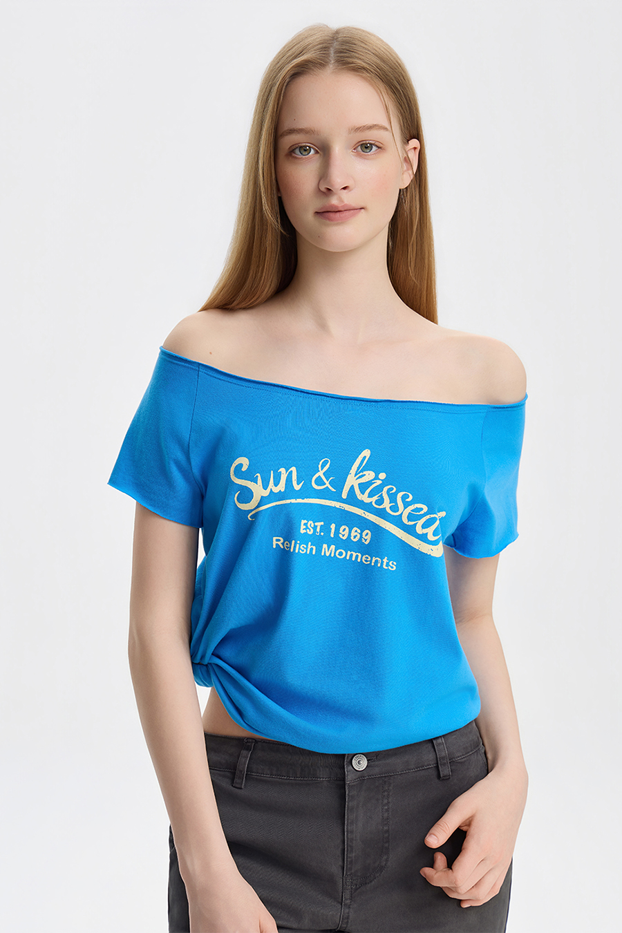 Casual Slogan Print Off-Shoulder Top|yescci