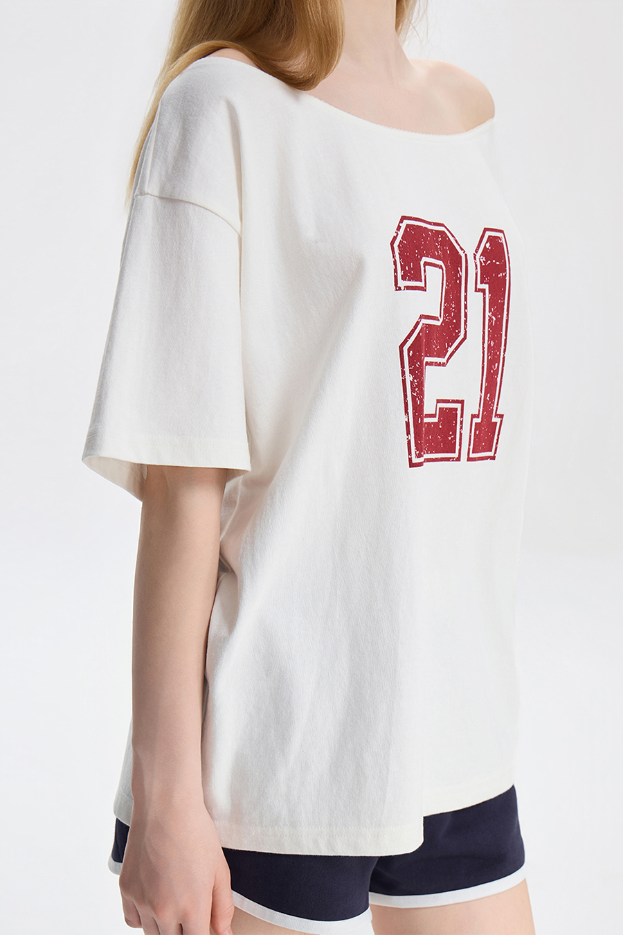 Wide Neck Graphic T-Shirt|yescci