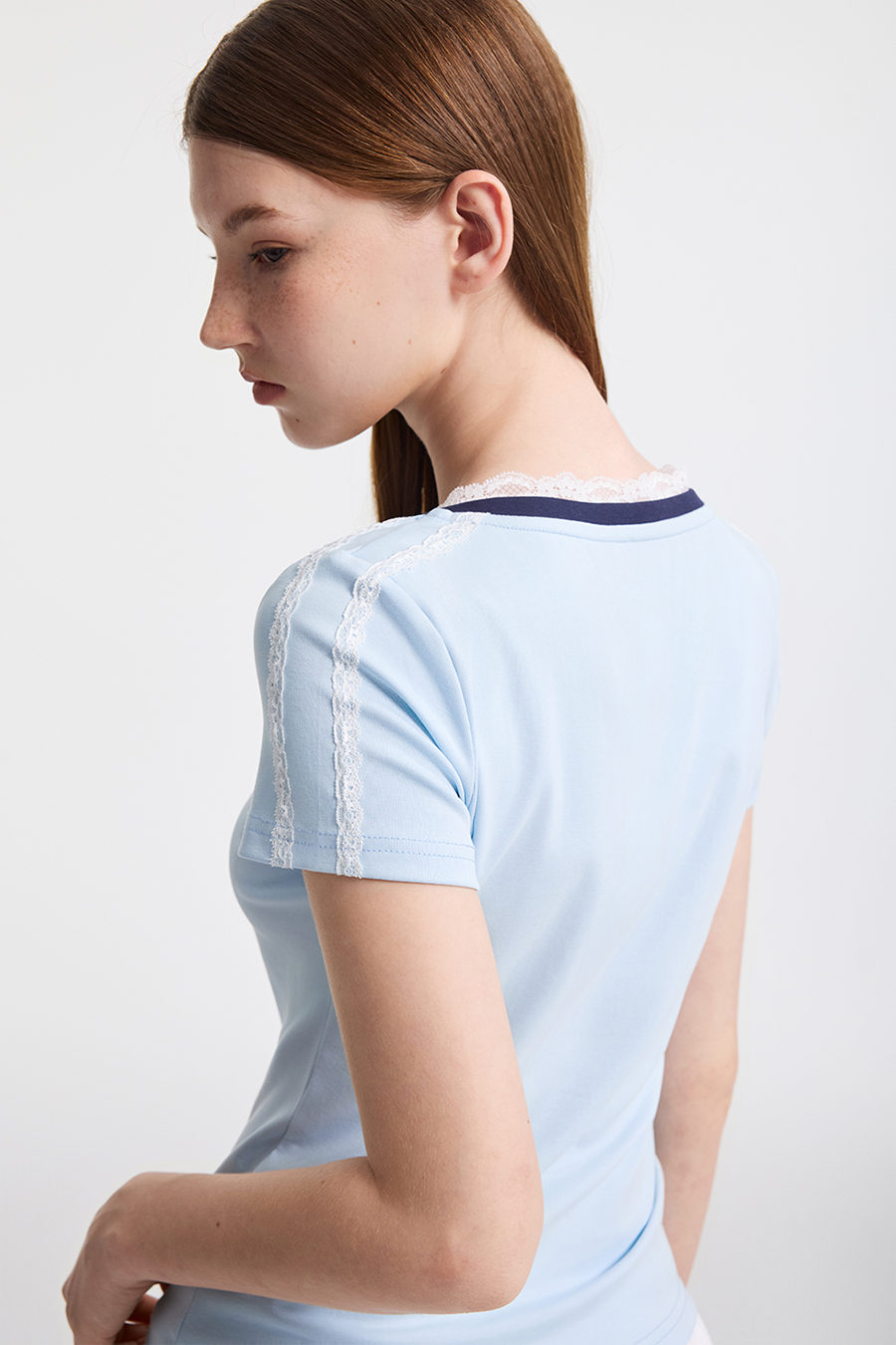 Lace Trim V-Neck Letter Print Tee|yescci-YESCCI.com