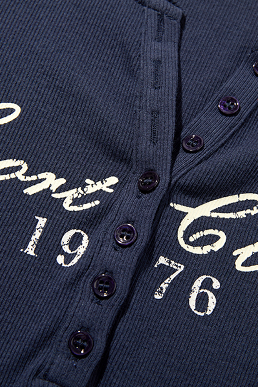 Vintage Sport Club Graphic Tee|yescci