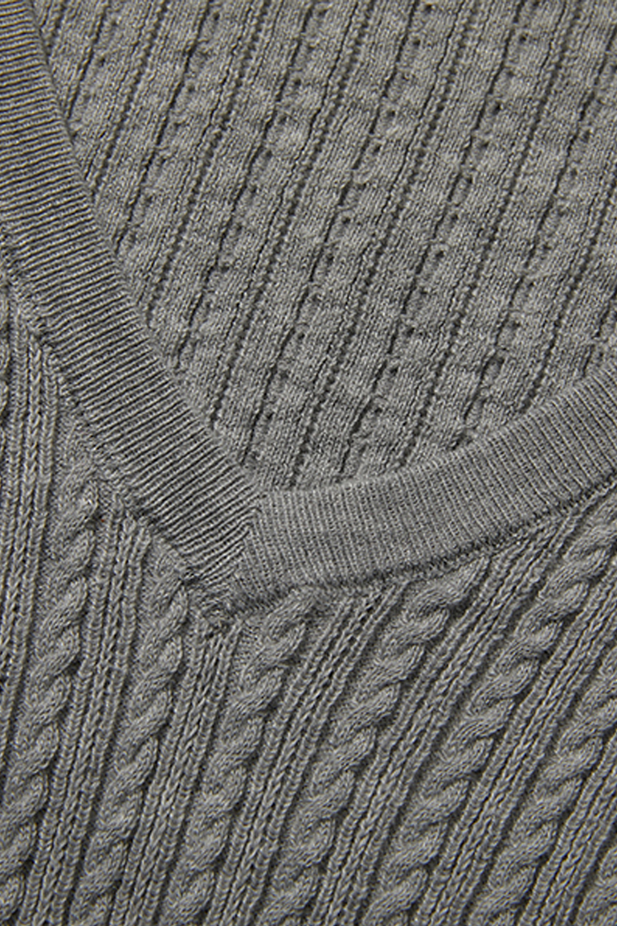 V-Neck Cable Knit Sweater|yescci-YESCCI.com