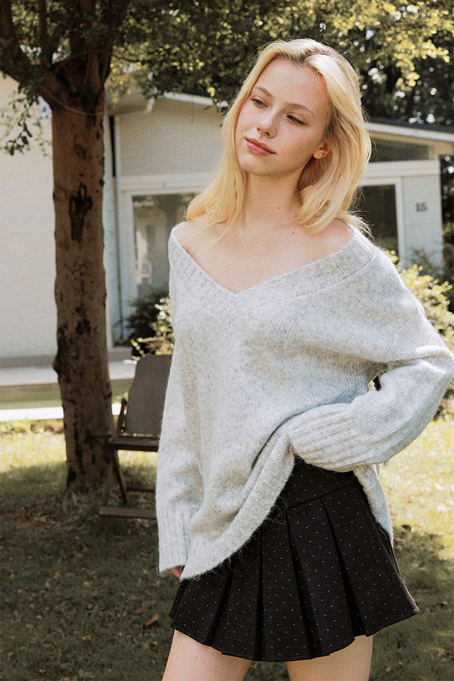 Off-Shoulder V-Neck Knit Sweater|yescci-YESCCI.com