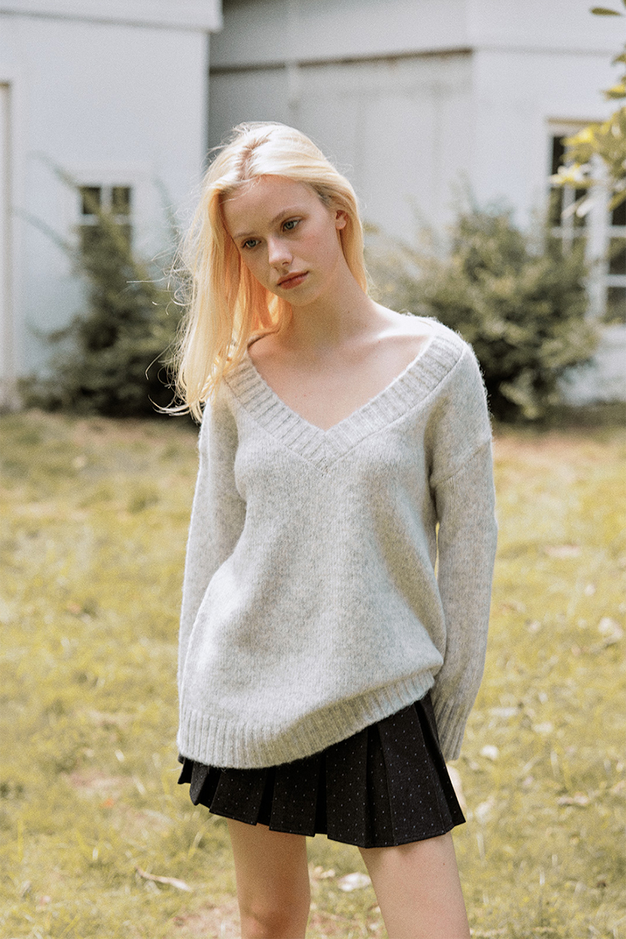 Off-Shoulder V-Neck Knit Sweater|yescci-YESCCI.com