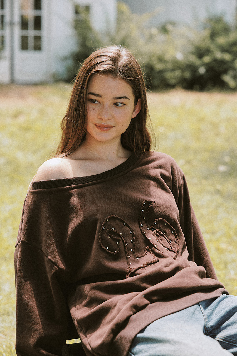 Studded Applique Crewneck|yescci-YESCCI.com