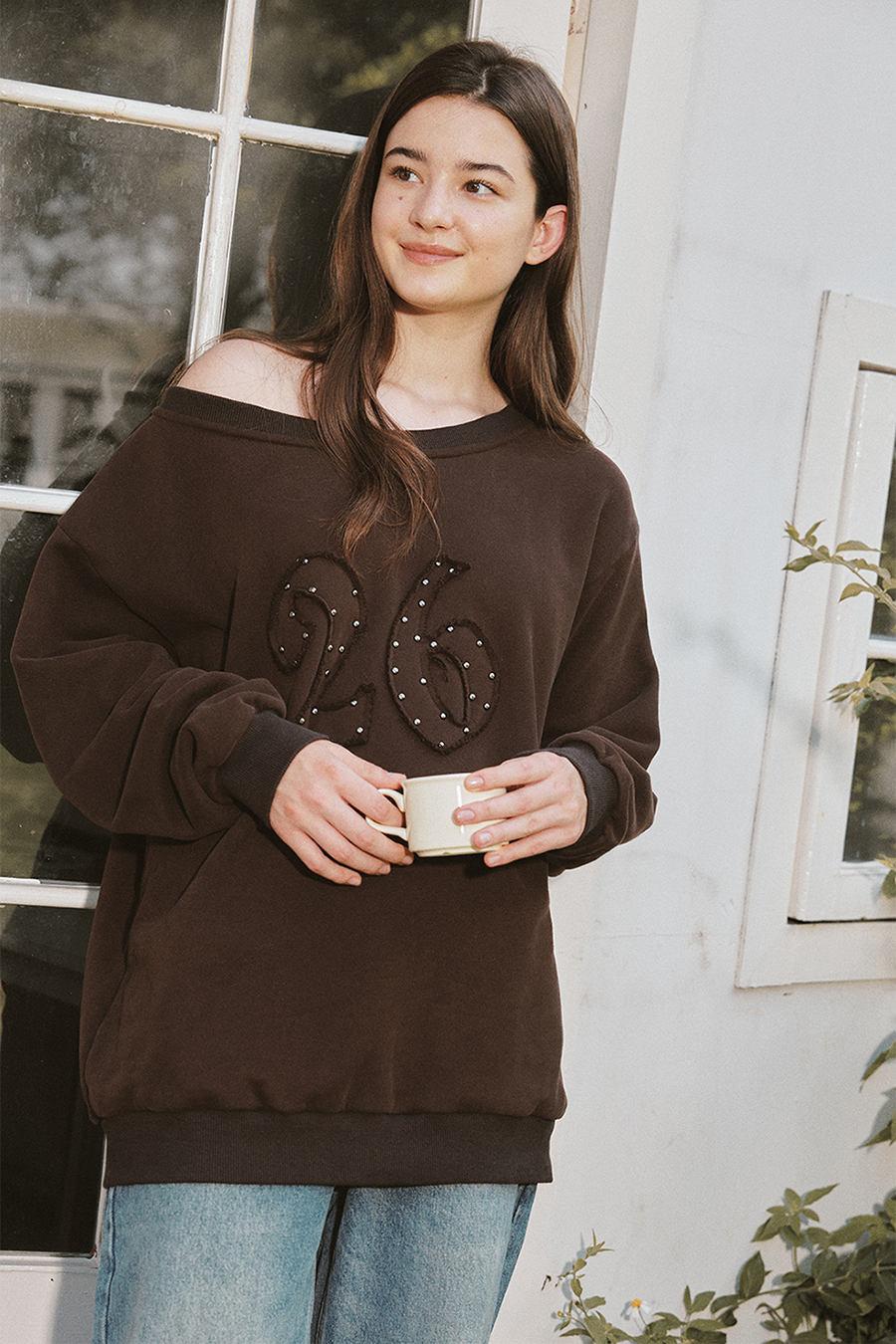 Studded Applique Crewneck|yescci-YESCCI.com