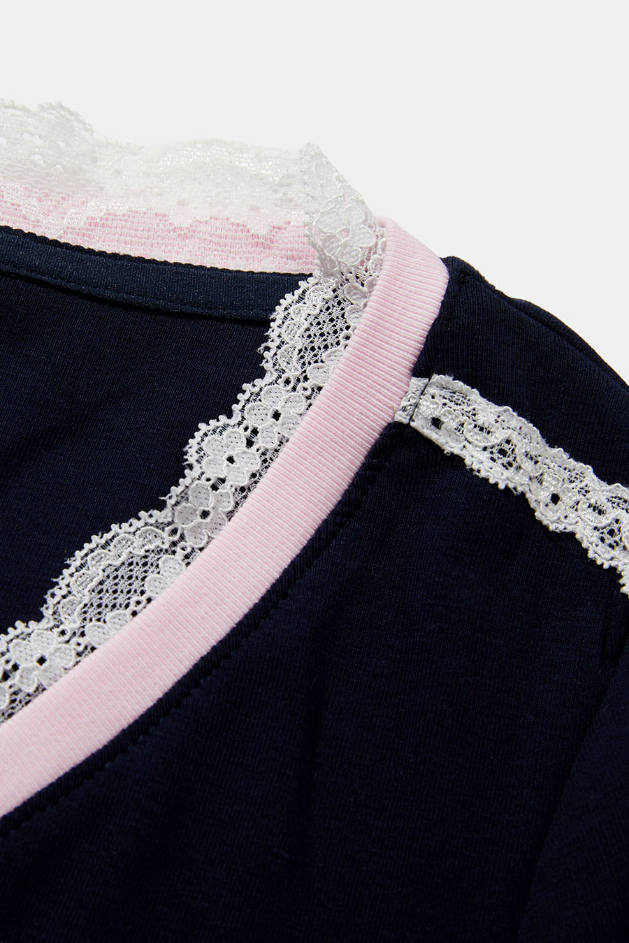 Lace Trim V-Neck Letter Print Tee|yescci