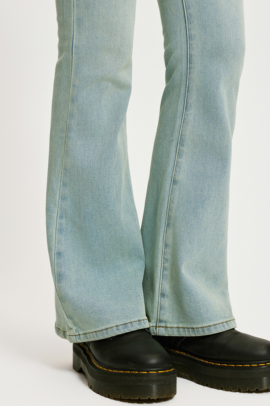 Mid Rise Flared Jeans|yescci