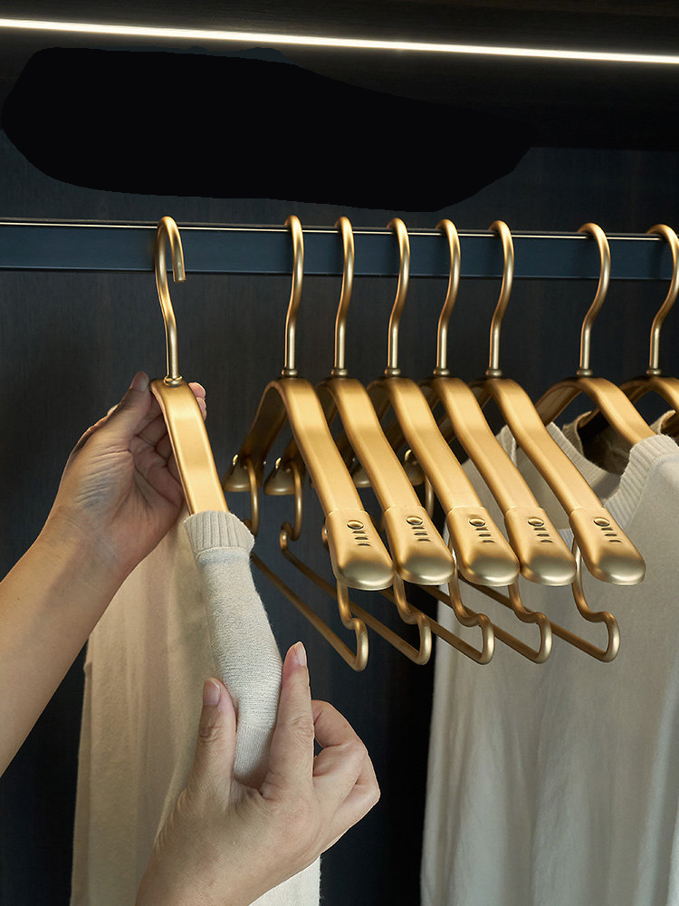 Household stainless steel clothes hanger