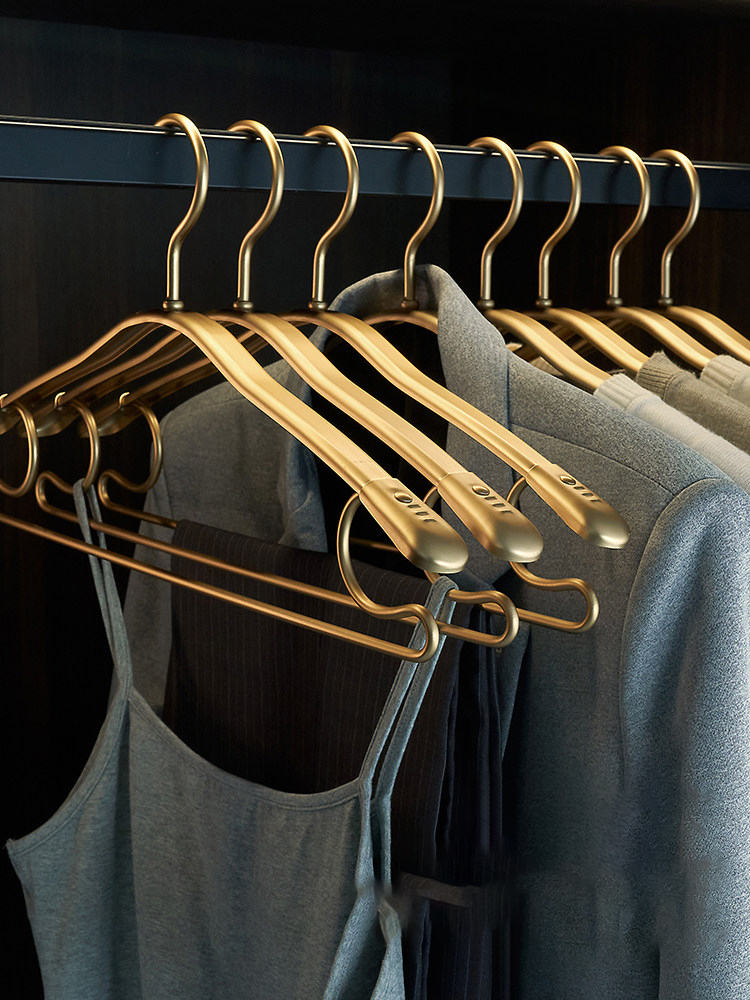 Household stainless steel clothes hanger