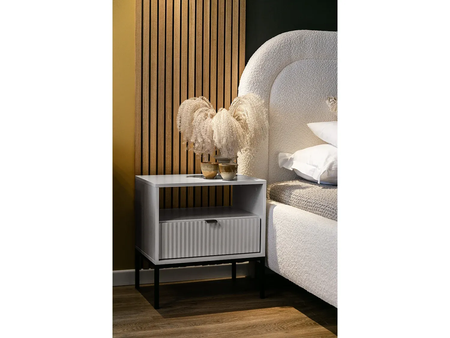 Moderner Nachttisch mit Schublade und Metallbeinen - Grau