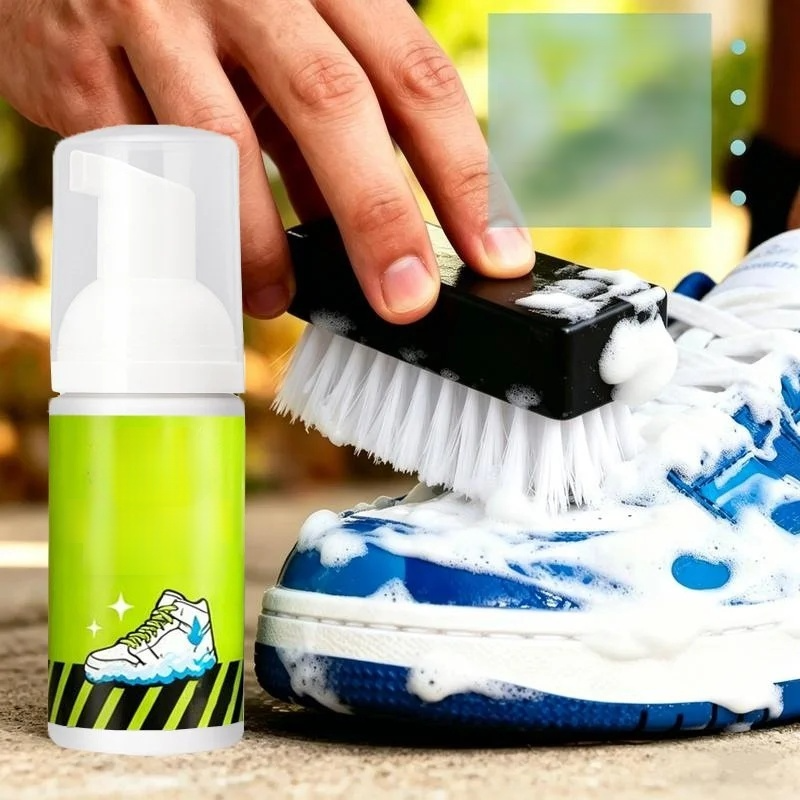 👍Varázslatos Univerzális Habtisztító Spray - Mosás Nélküli Folteltávolítás 10 Másodperc Alatt