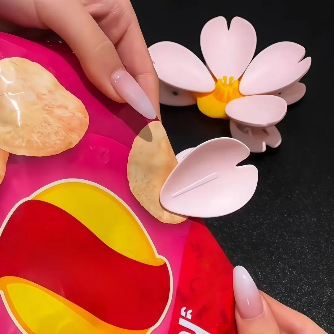 Flower Magnetic Fridge Sealing Clips, Cute Petal Fridge Magnet Snack Bag Clips for Kitchen Storage