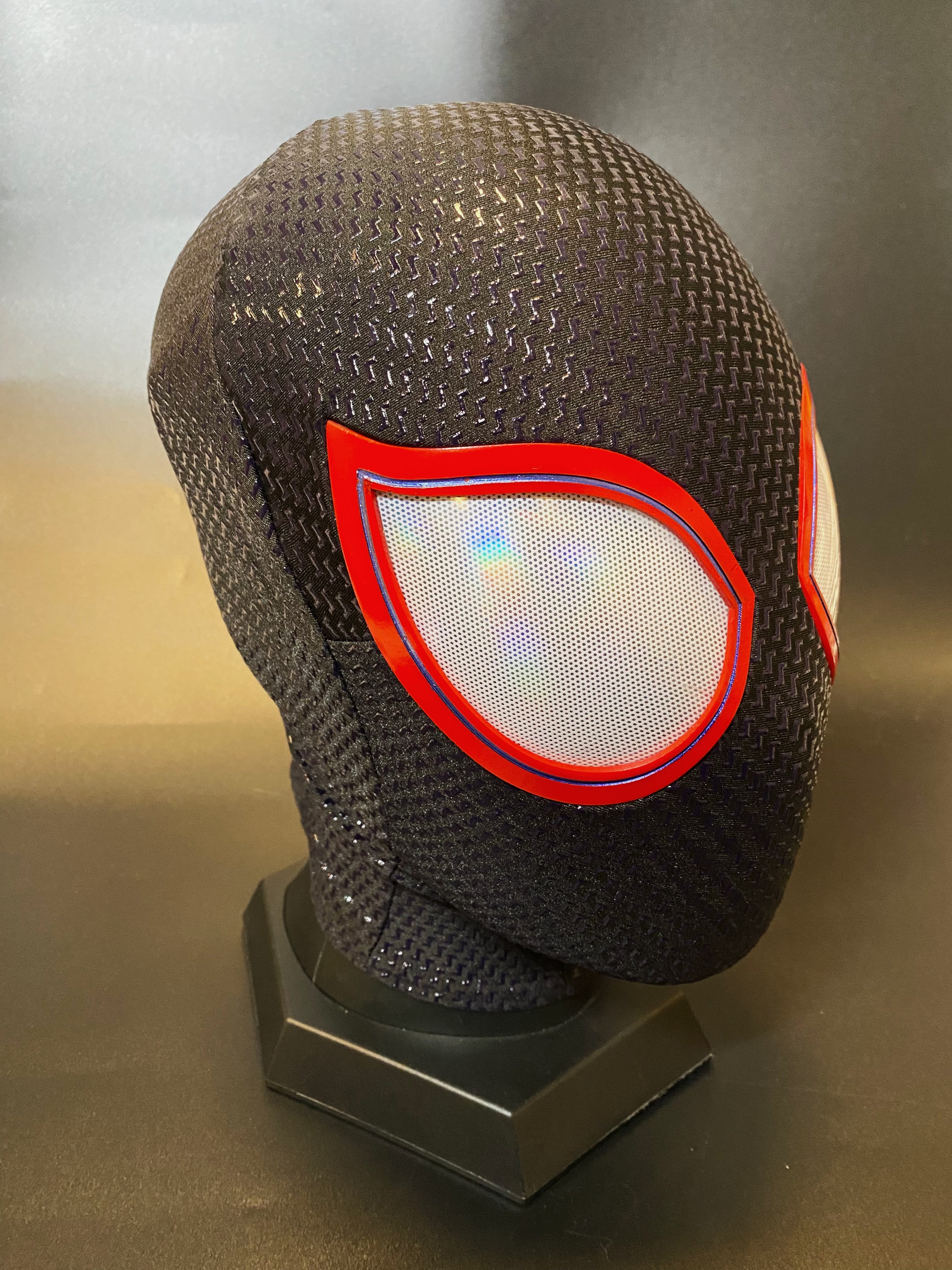 Small Lenses Black&Red Face Shell Mask