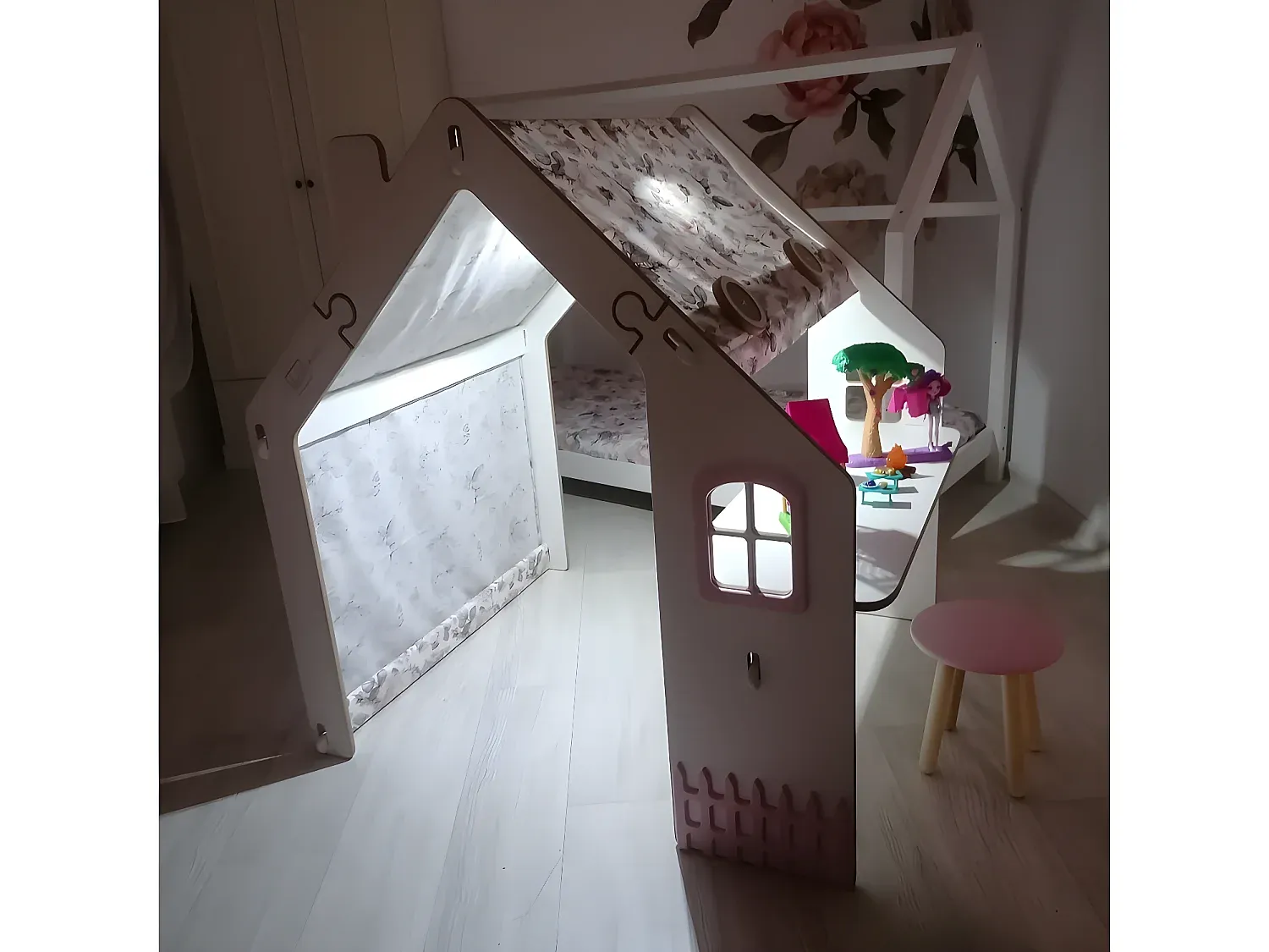Holzspielhaus für Kinder mit Schreibtisch - Weiß/Rosa