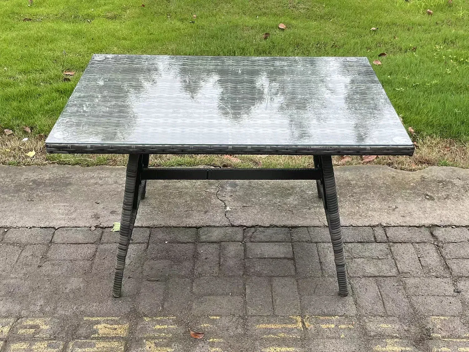 9-Personen Gartenmöbel-Set aus Polyrattan mit Esstisch und Hockern, dunkelgrau