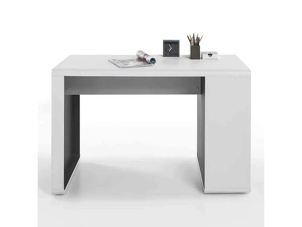 Moderner Arbeitstisch mit integriertem Stauraum