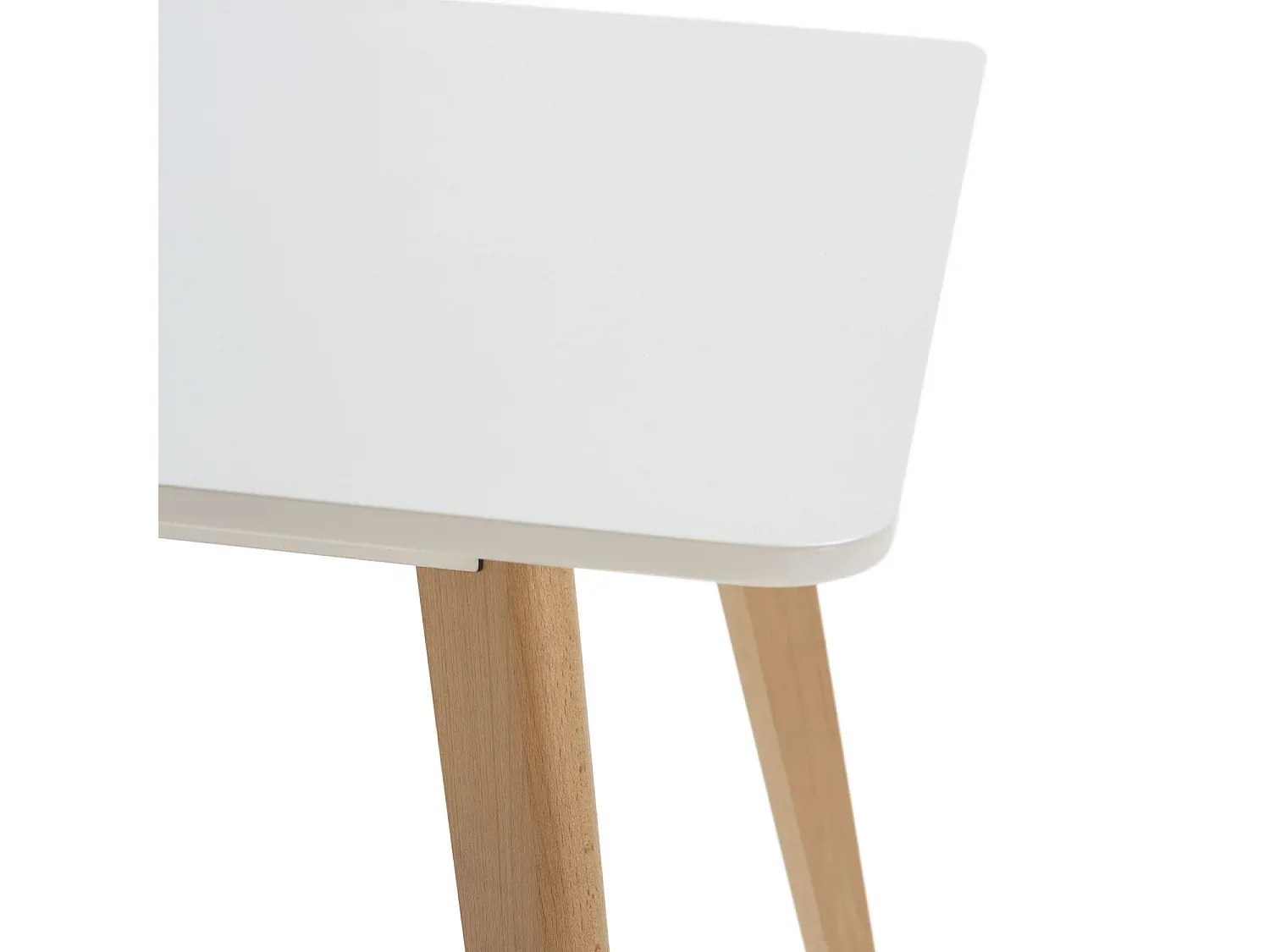 Kompakter Esstisch mit 4 Stühlen in Senffarbe