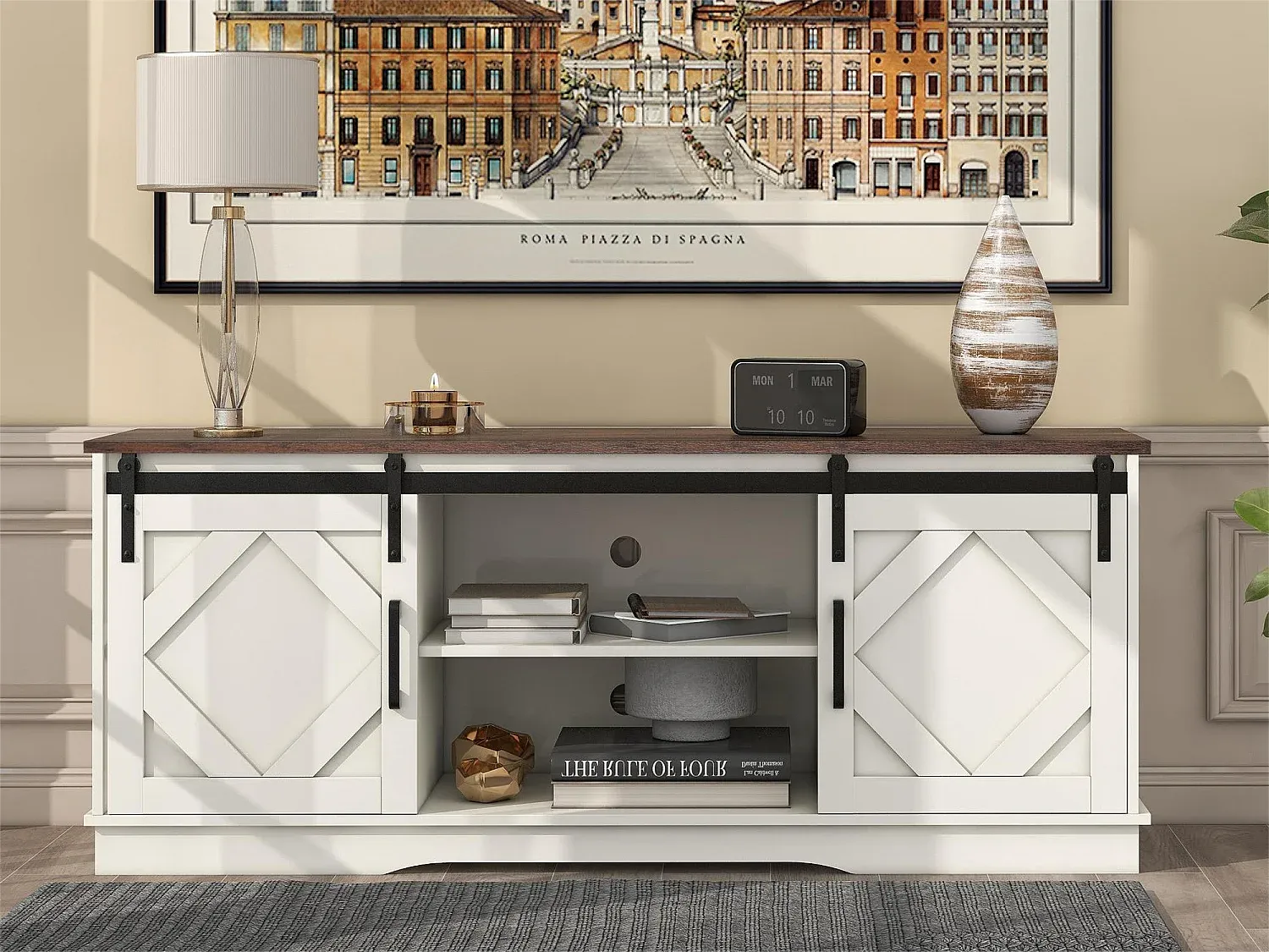 Moderner TV-Schrank im Industriestil mit Schiebetüren