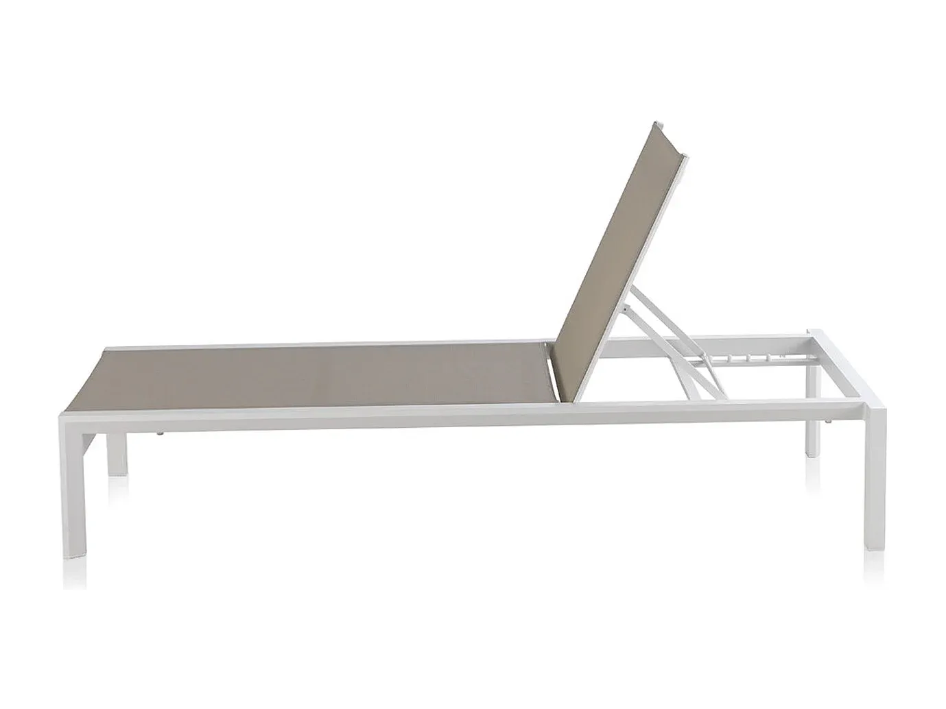 Verstellbare Gartenliege für Entspannung im Freien