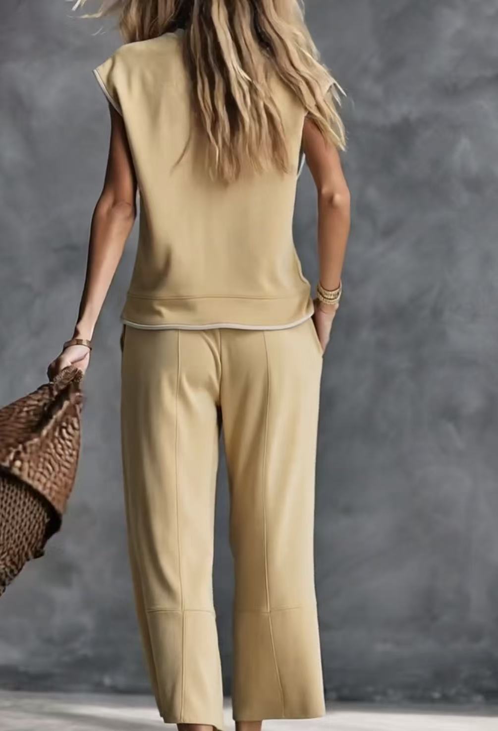 Contrast Trim Sleeveless Sweatshirt & Drawstring Wide Leg Cropped Pants Two-Piece Loungewear Set