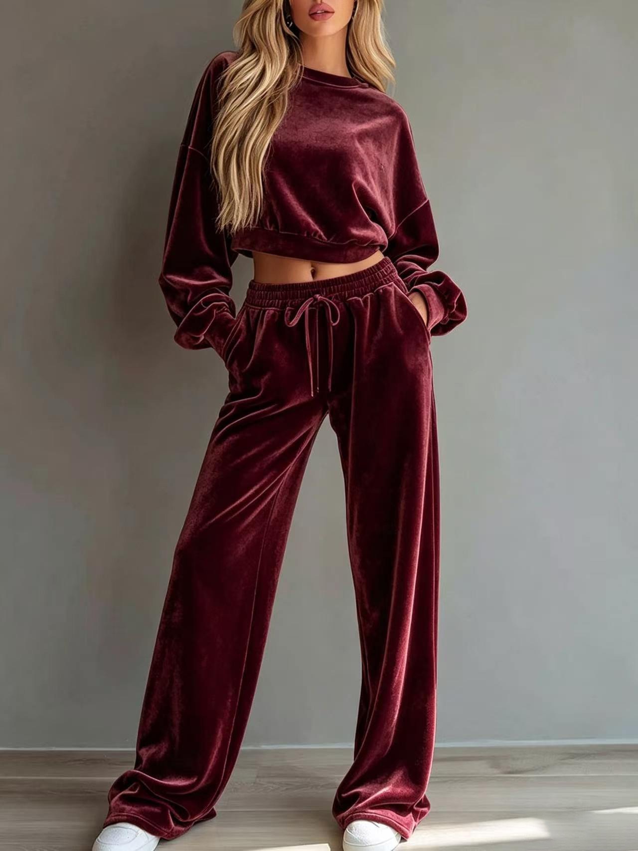 2‑Piece Velour Co‑Ord Set | Drop‑Shoulder Cropped Sweatshirt & Drawstring Wide‑Leg Pants Casual Loungewear Outfit