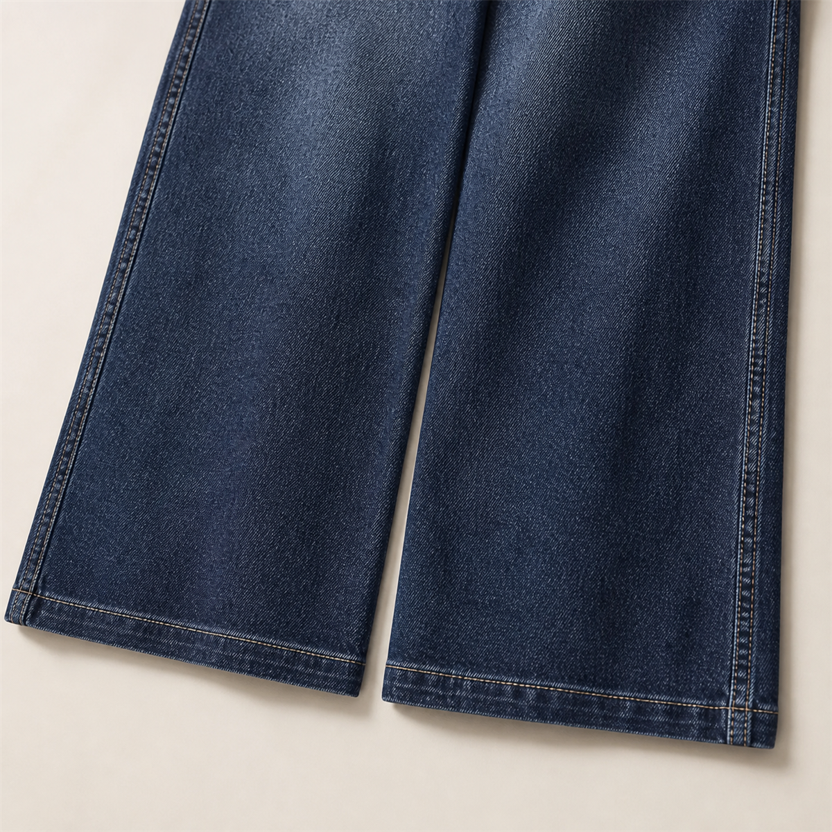 Jean large femme à poches plaquées et coupe décontractée - Détail : jambe large pleine longueur