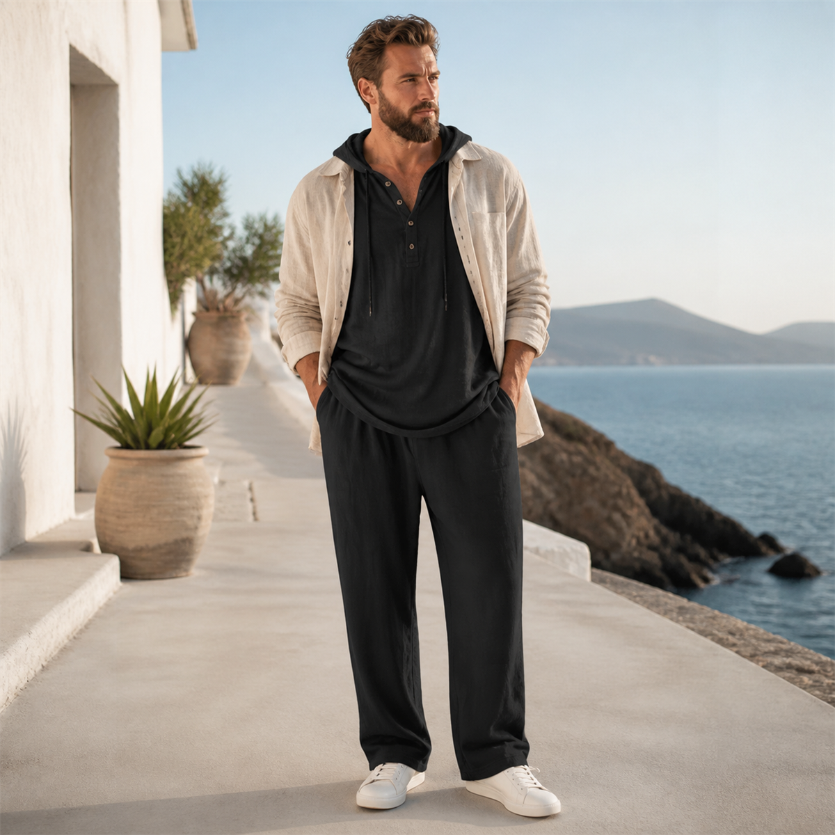Ensemble homme avec haut Henley a capuche et pantalon decontracte - Troisieme idee de tenue