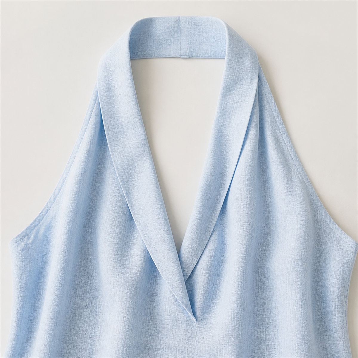 Women's Relaxed Halter-Neck Sleeveless Top and Knee-Length Shorts Set - Detail of