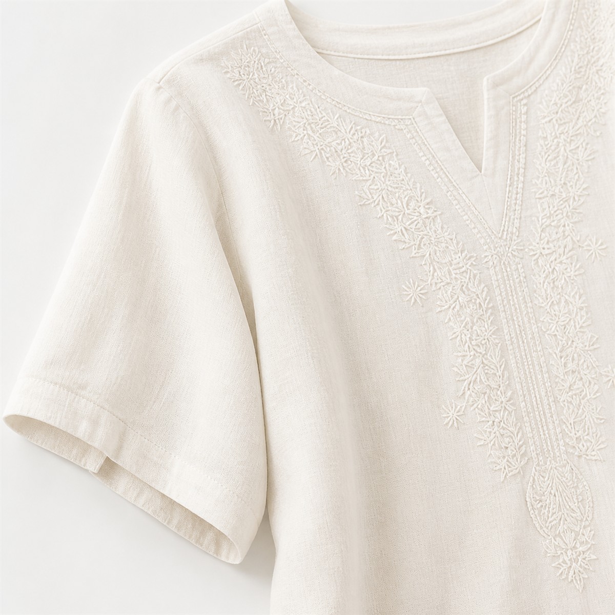 Women's Embroidered Split-Neck Relaxed Short-Sleeve Top - Split neckline