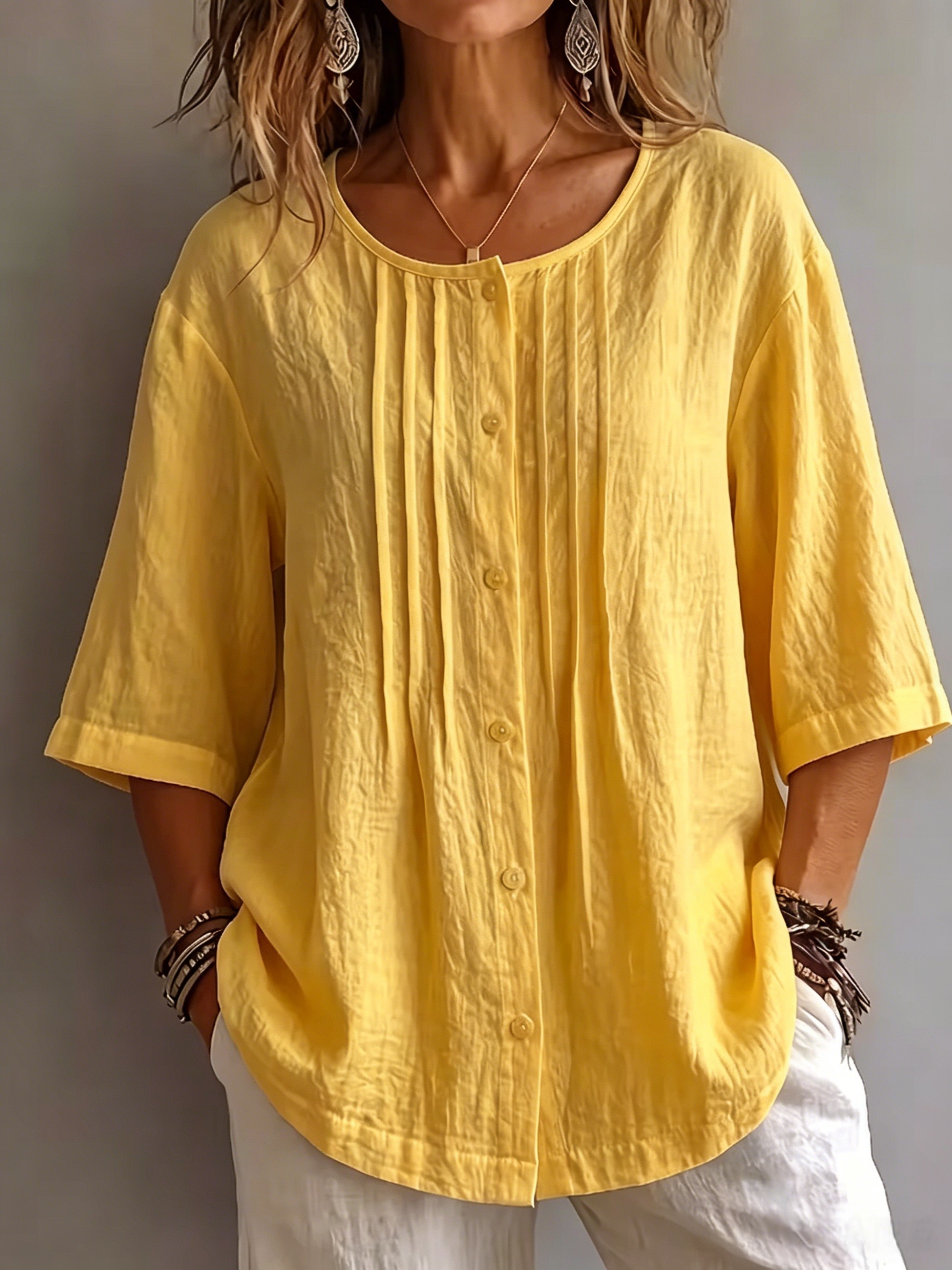 Women's round-neck three-quarter sleeve pleated blouse