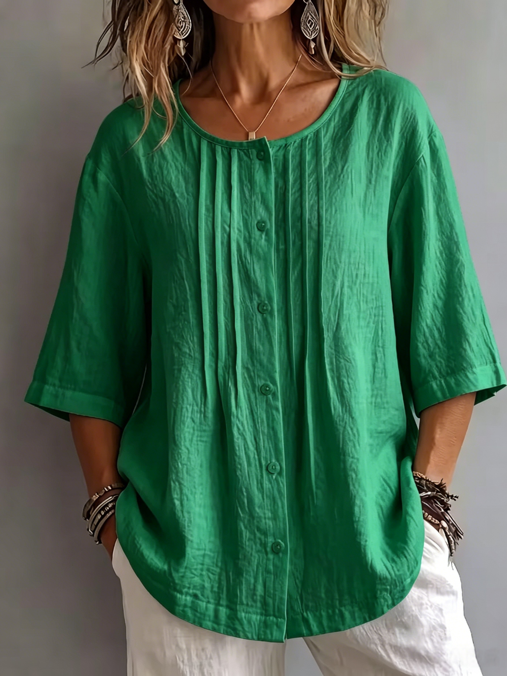 Women's round-neck three-quarter sleeve pleated blouse