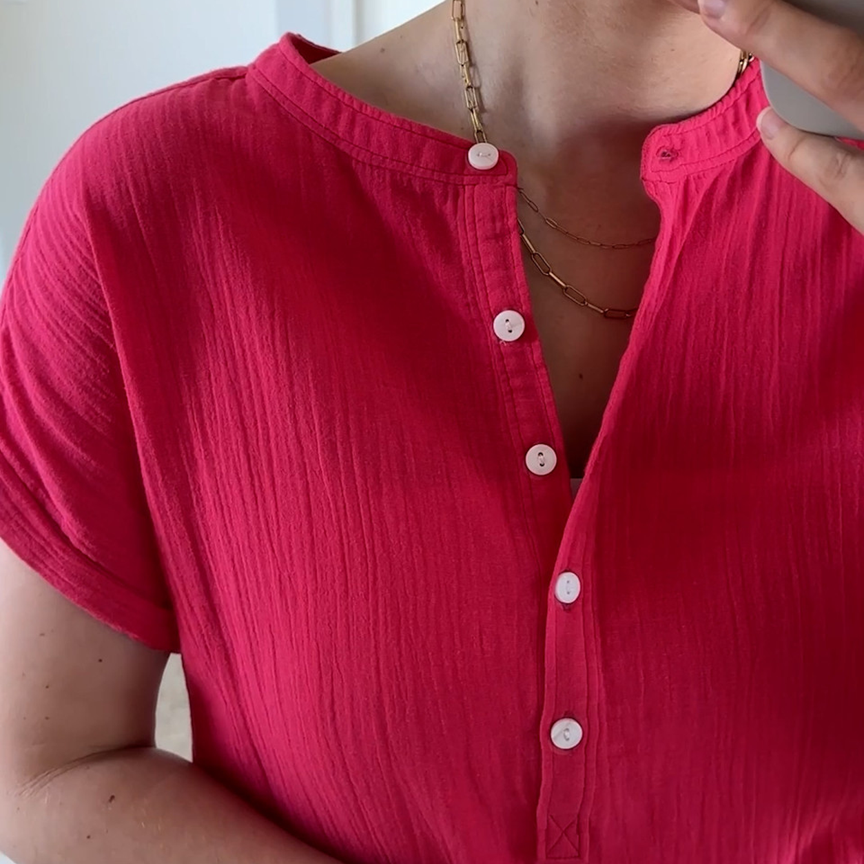 Women0710001 organic cotton gauze fabric and button detail