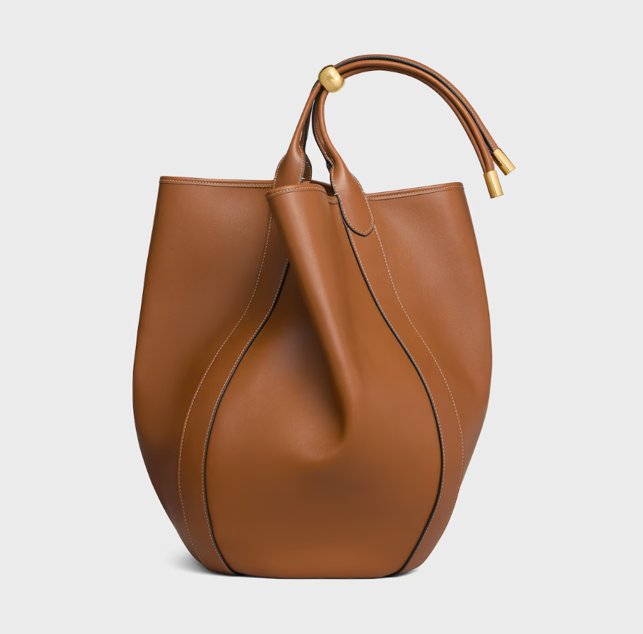 BUCKET BAG IN SUPPLE SMOOTH CALFSKIN