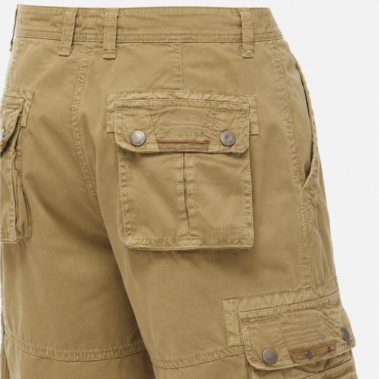 Back pocket detail of the cargo capri pants