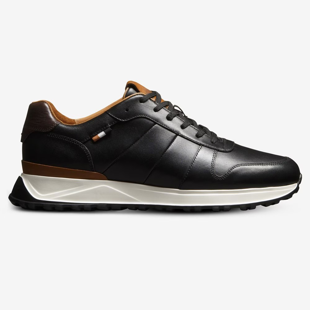 Plain Daily Lace-up Sneaker