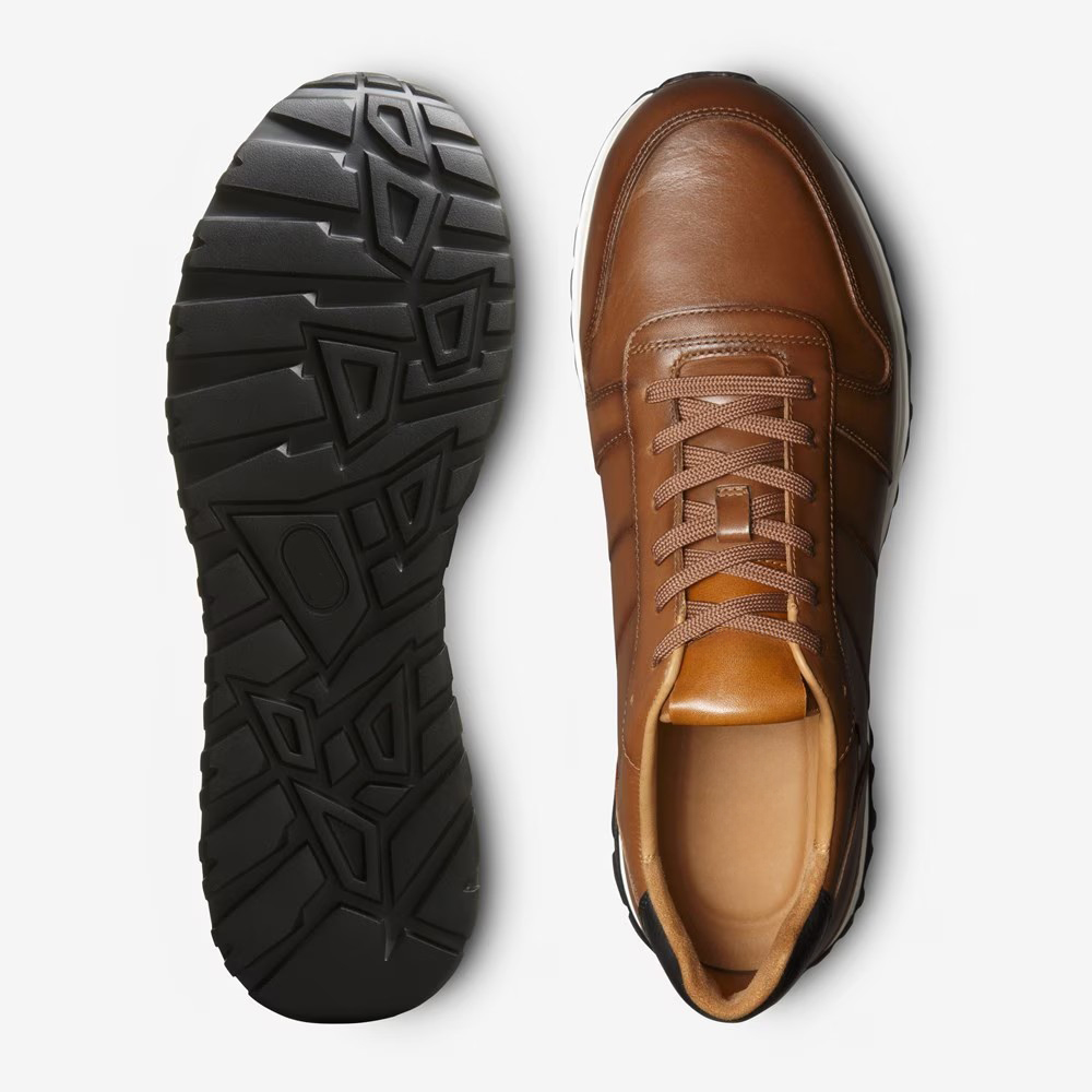 Plain Daily Lace-up Sneaker